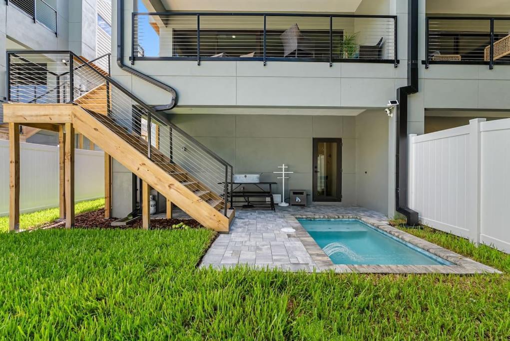 Blocks From The Beach With A Golf Cart And Pool! Клиъруотър Бийч Екстериор снимка