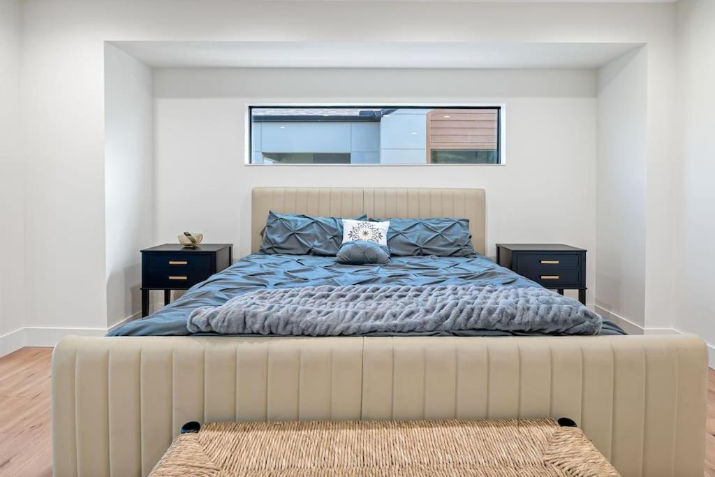 Blocks From The Beach With A Golf Cart And Pool! Клиъруотър Бийч Екстериор снимка